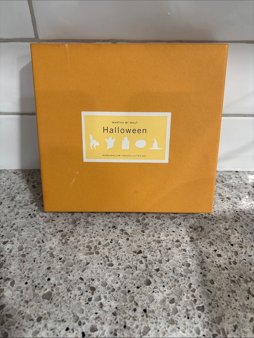 Martha by mail vintage Halloween Marshmallow Treats Cutter Set - Orange - new